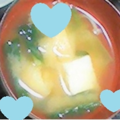 sweet sweet♡様、小松菜と豆腐のお味噌汁を作りました♪
とっても美味しかったです！
レシピ、いつも本当にありがとうございます！！
